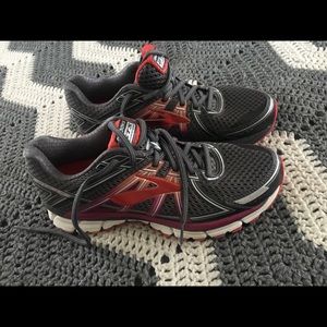 Brooks GTS 17 Running Shoes